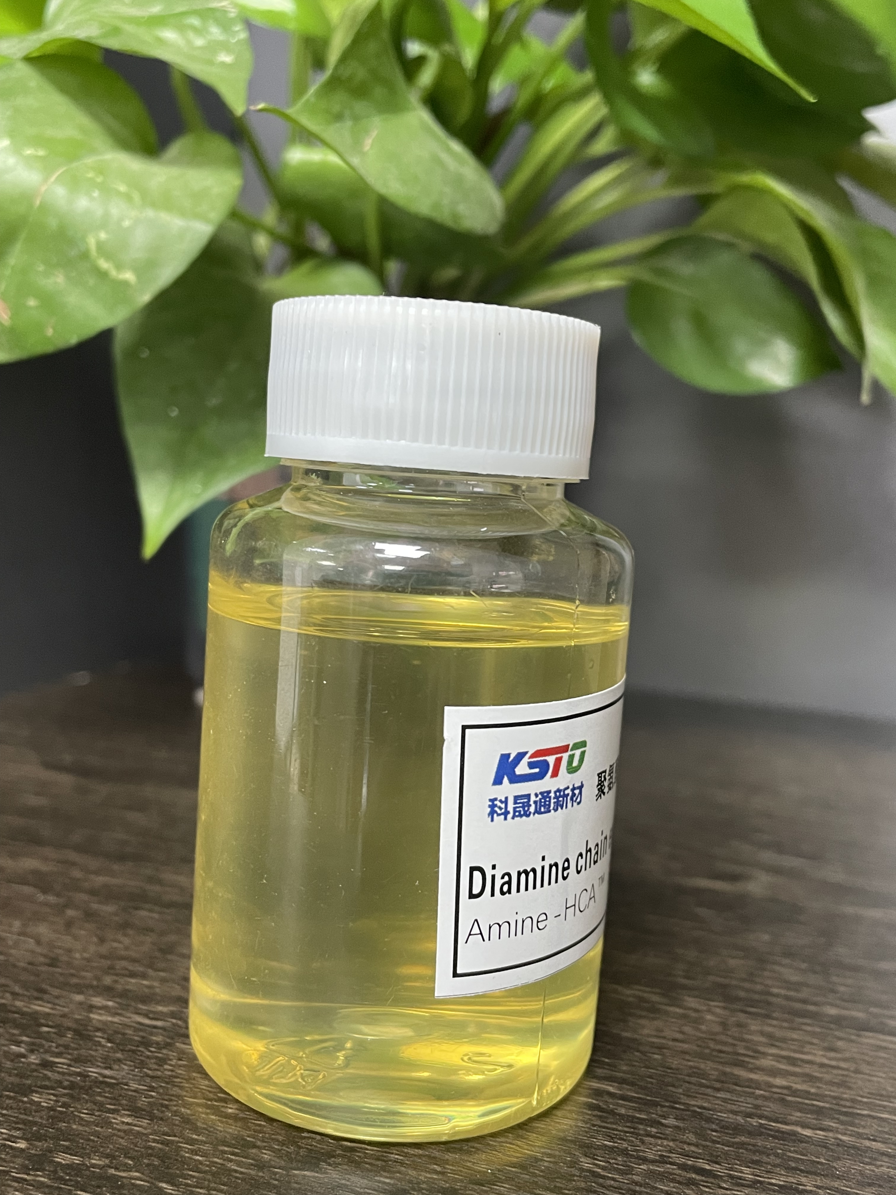 Amine-HCA ™ P-650 एमिनो-टर्मिनेटेड पॉलीथर चेन एक्सटेंडर सीलेंट में उपयोग किया जाता है